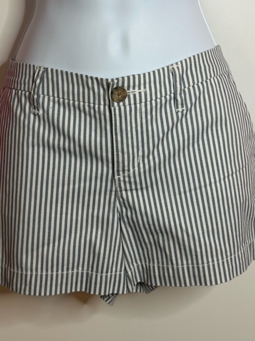 🤍 Old Navy Navy & White Striped Shorts | Size 2 | Preppy Coastal Summer Shorts